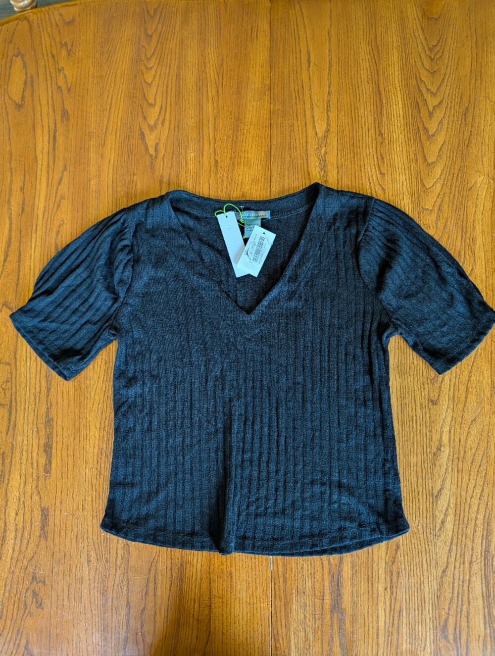 Good Luck Gem Black Textured V-Neck Top NWT Women's XL Blouse